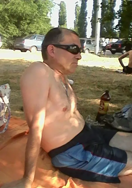 Сергей из Липецка, ищу на сайте знакомства на одну ночь