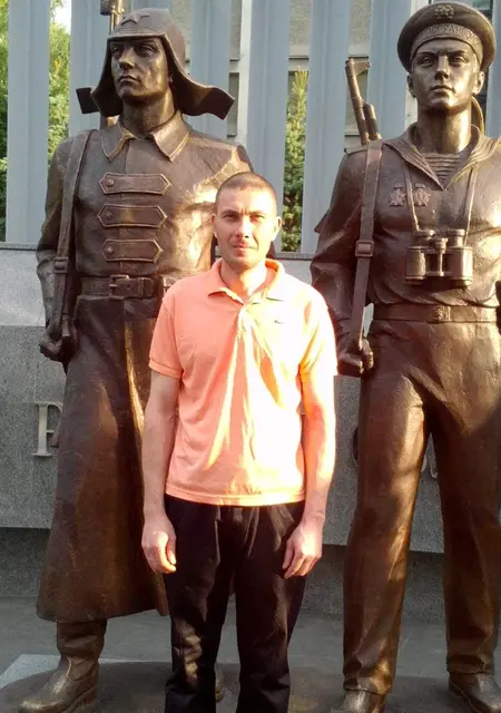 Виталий из Новокузнецка, мне 41, познакомлюсь без обязательств