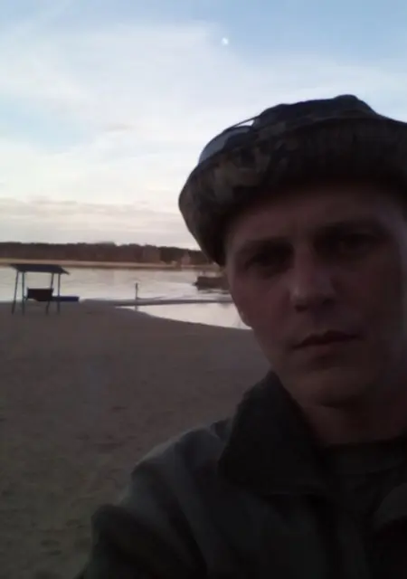 Я Денис, 43, из Пскова, ищу знакомство для приятного времяпровождения