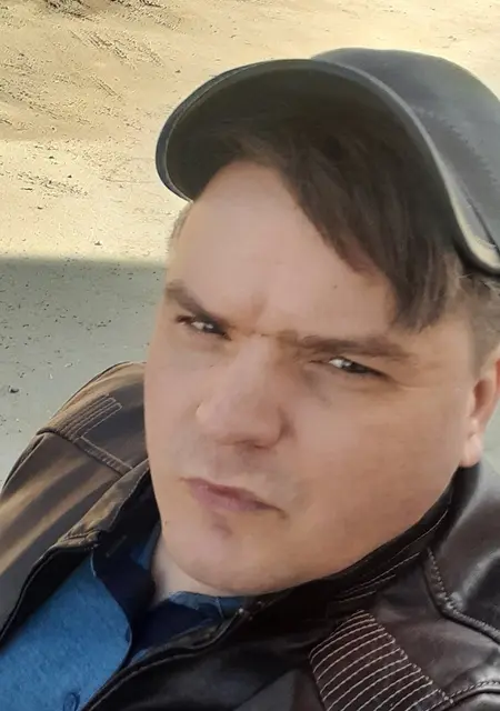 Я Юрик, 38, знакомлюсь без обязательств в Мурманске