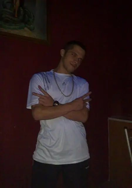 Я Алекс, 40, из Нижнего Тагила, ищу знакомства без обязательств