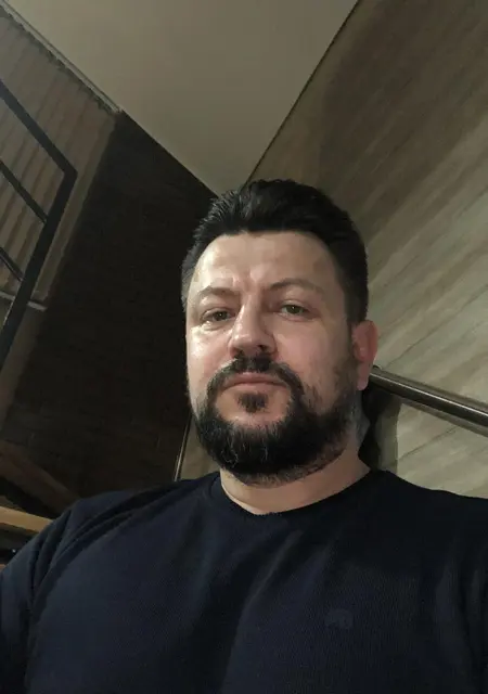 Vitaly из Славянска-на-Кубани, мне 43, познакомлюсь для общения