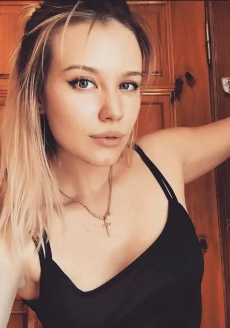 Я Юля, 23, из Ульяновска, ищу знакомство для приятного времяпровождения