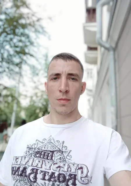 Артур из Екатеринбурга, ищу на сайте знакомства на одну ночь