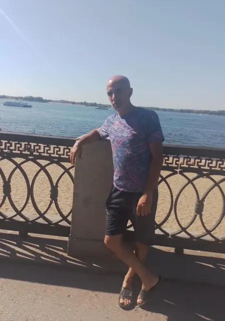 Я Rovhan, 50, знакомлюсь без обязательств в Самаре