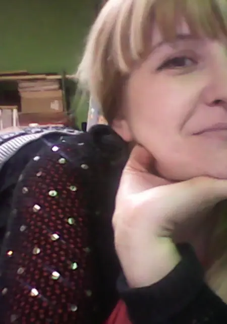 Я Света, 36, из Владимира, ищу знакомства без обязательств