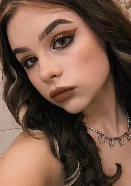 Я Сонечка, 22, знакомлюсь для открытые отношения в Кемерово