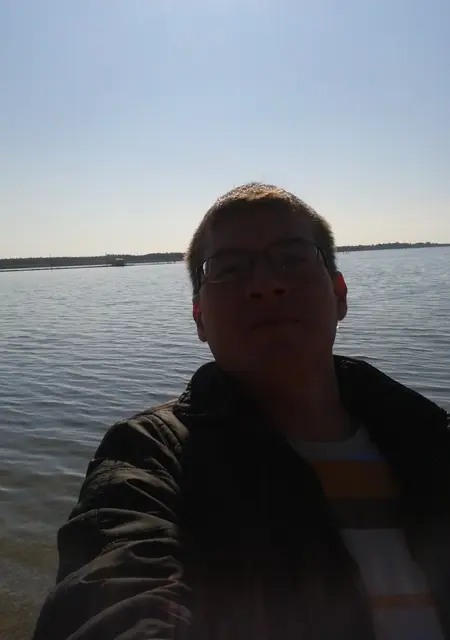 Дмитрий из Бобруйска, мне 41, познакомлюсь без обязательств