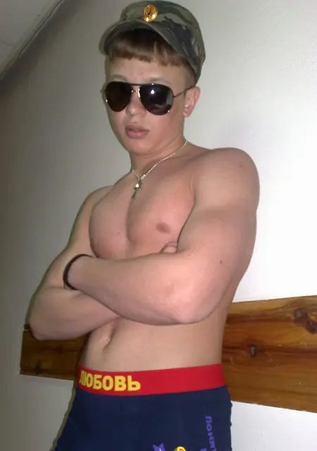 Я Серега, 33, из Вольска, ищу знакомства без обязательств