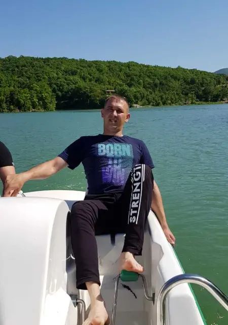 Александр из Тамани, ищу на сайте знакомства на одну ночь