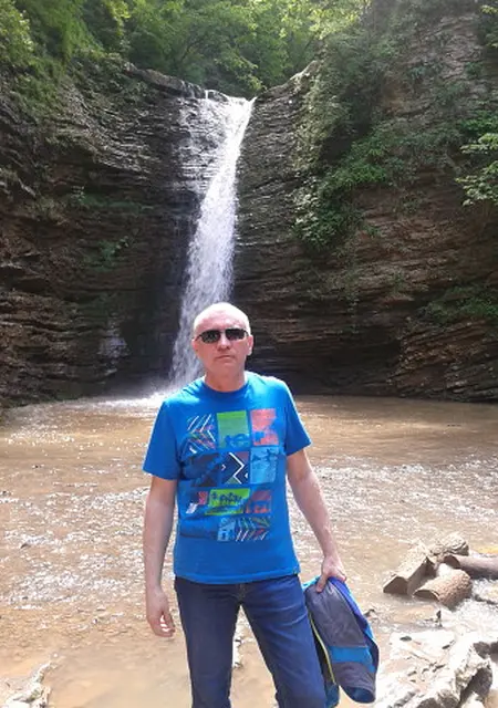 Я Иван, 54, из Ставрополя, ищу знакомства на одну ночь