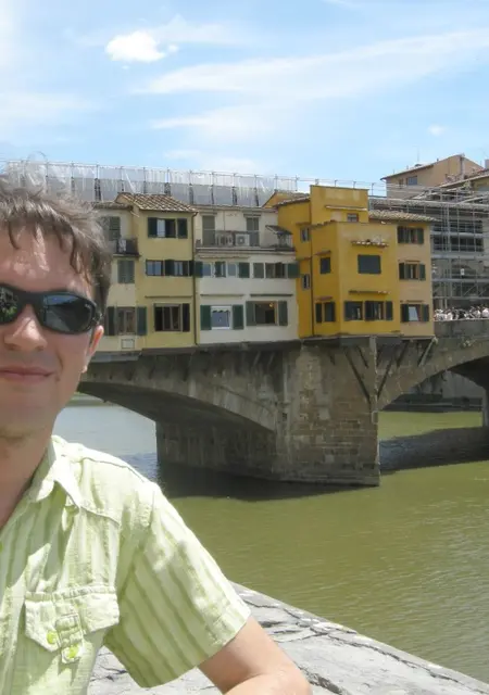 Леон из Саратова, ищу на сайте знакомства на одну ночь