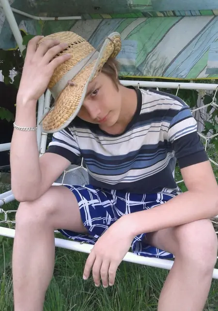 Денис из Брянска, мне 30, познакомлюсь без обязательств