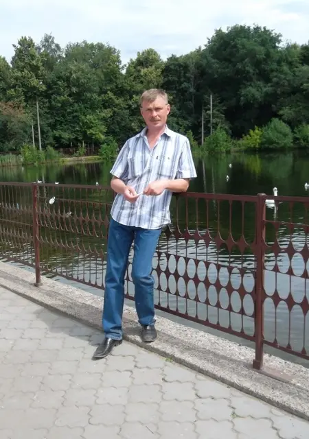 Стас из Пскова, ищу на сайте знакомства без обязательств