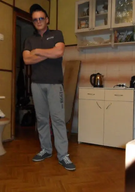 Жека из Большого Камня, ищу на сайте знакомства на одну ночь