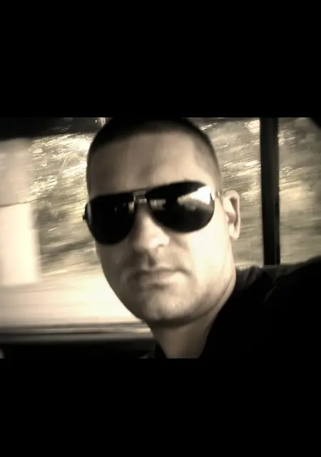 Саша из Липецка, мне 40, познакомлюсь на одну ночь