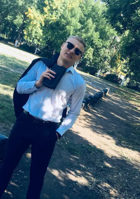 Артем из Липецка, мне 23, познакомлюсь на одну ночь