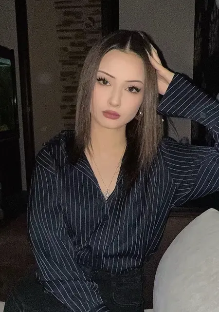 Я Настя, 18, из Ростова-на-Дону, ищу знакомство для постоянных отношений