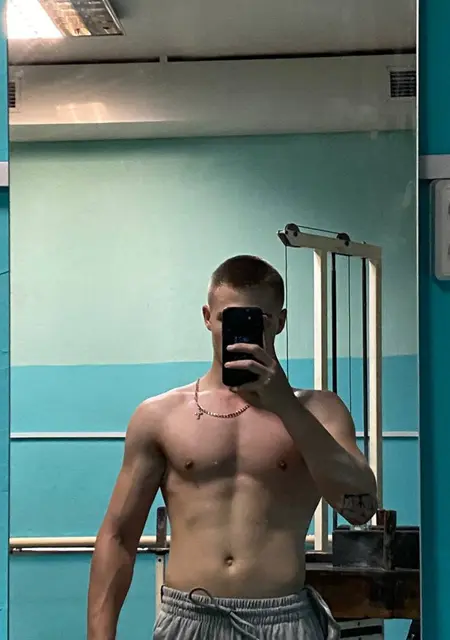 Я Роман, 20, знакомлюсь без обязательств в Москве