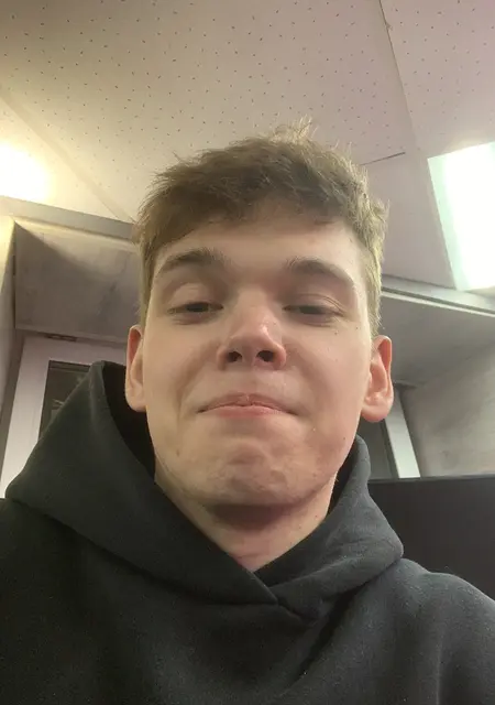 Я Назар, 21, из Королева, ищу знакомство для общения