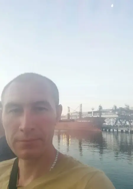 Я Михаил, 44, из Кургана, ищу знакомство для постоянных отношений