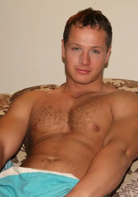 Я Артем, 36, знакомлюсь на одну ночь в Видном