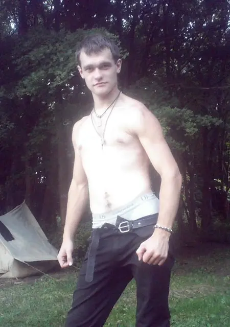 Вова из Курска, мне 41, познакомлюсь для вирта