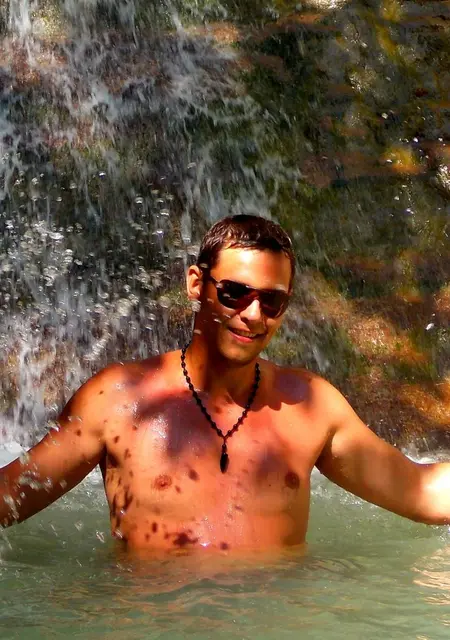 Я Павел, 44, знакомлюсь для приятного времяпровождения в Орле