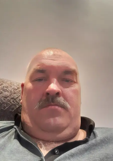 Я Игорь, 55, из Тюмени, ищу знакомства без обязательств