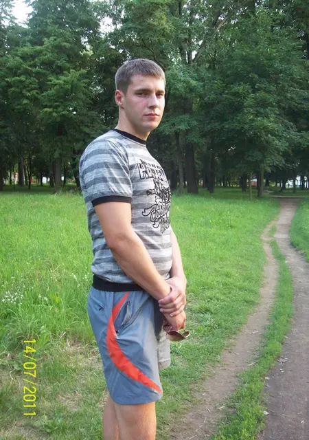 Я Ura, 34, из Бобруйска, ищу знакомства на одну ночь