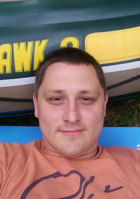 Я Виталик, 40, из Молодечно, ищу знакомство для постоянных отношений