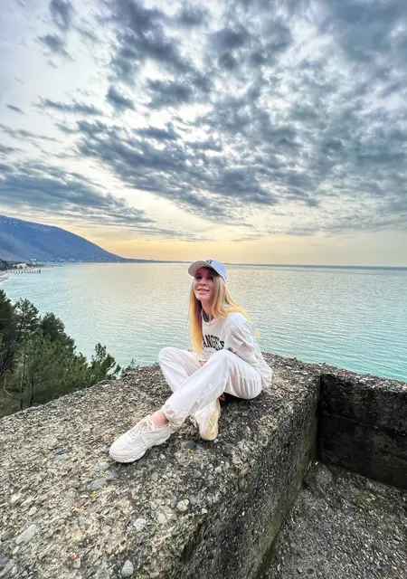 Я Катя, 35, из Сочи, ищу знакомство для дружбы