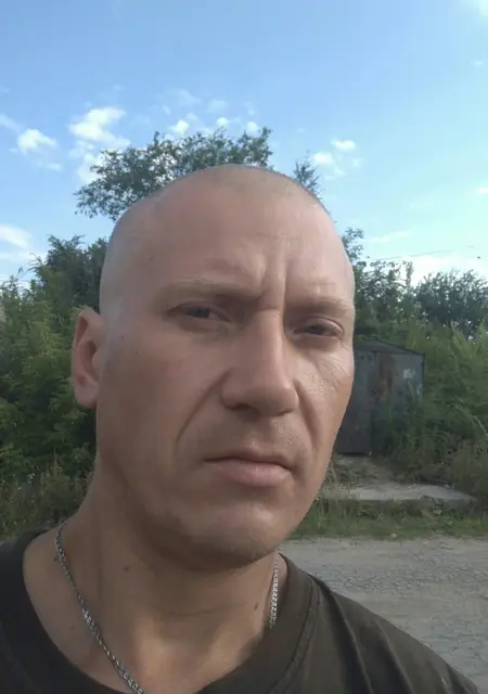 Я Сергей, 44, из Саратова, ищу знакомство для дружбы