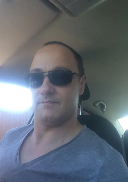 Александр из Нижневартовска, мне 44, познакомлюсь на одну ночь