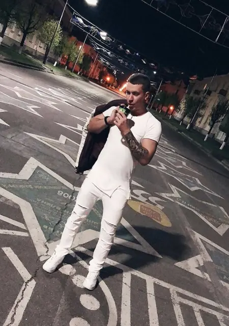 Я Валентин, 44, из Оренбурга, ищу знакомства без обязательств