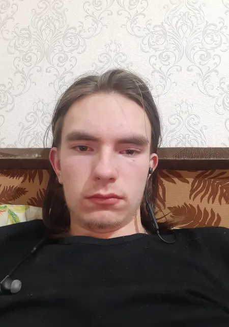 Влад из Краснодара, мне 21, познакомлюсь без обязательств