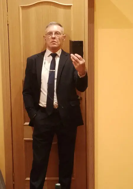 Я Андрей, 49, из Петрозаводска, ищу знакомства на одну ночь
