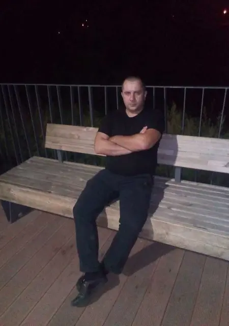 Серега из Азова, мне 41, познакомлюсь на одну ночь