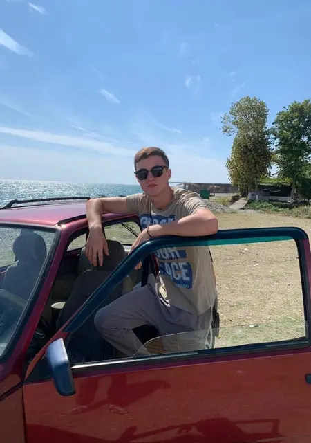 Я Раф, 21, знакомлюсь без обязательств в Выборге