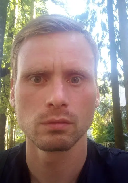 Дима из Соснового Бора, ищу на сайте знакомства без обязательств