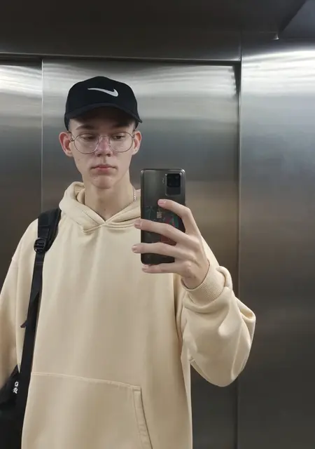 Никита из Воронежа, ищу на сайте знакомства на одну ночь