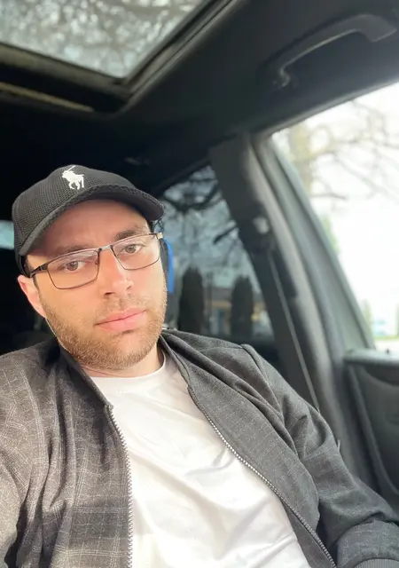 Сабир из Москвы, мне 34, познакомлюсь для приятного времяпровождения