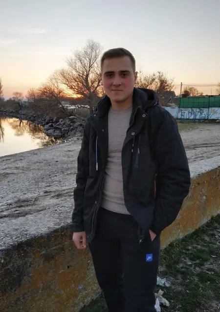 Сергей из Марганца, мне 24, познакомлюсь для приятного времяпровождения