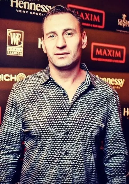 Я Евгений, 45, знакомлюсь для постоянных отношений в Перми