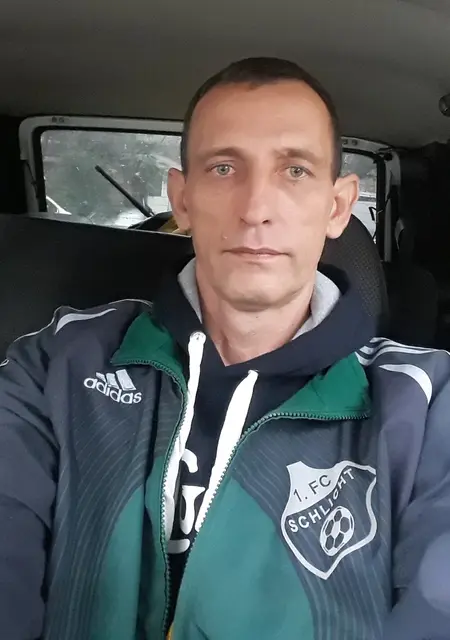 Вова из Сочи, мне 51, познакомлюсь для приятного времяпровождения