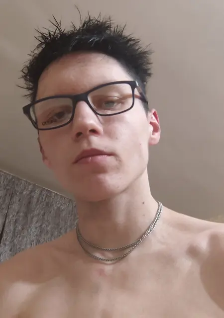 Денис из Иркутска, ищу на сайте знакомства на одну ночь