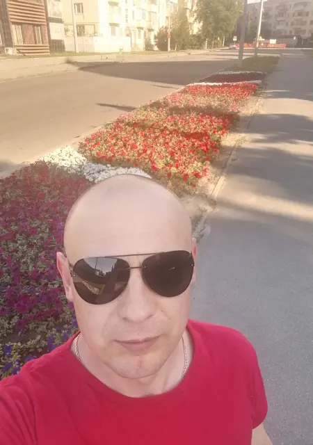 Aleksandr из Харькова, мне 38, познакомлюсь на одну ночь