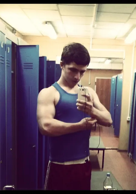 Я Коля, 31, из Клина, ищу знакомства без обязательств