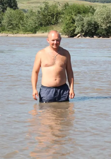 Саня из Армавира, ищу на сайте знакомства на одну ночь