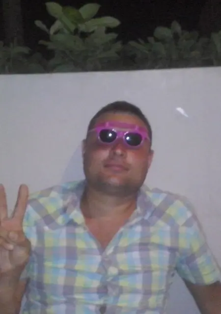 Я Виктор, 42, из Иркутска, ищу знакомство для приятного времяпровождения